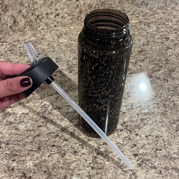 Victoria Secret water bottle - Picture 3 of 3